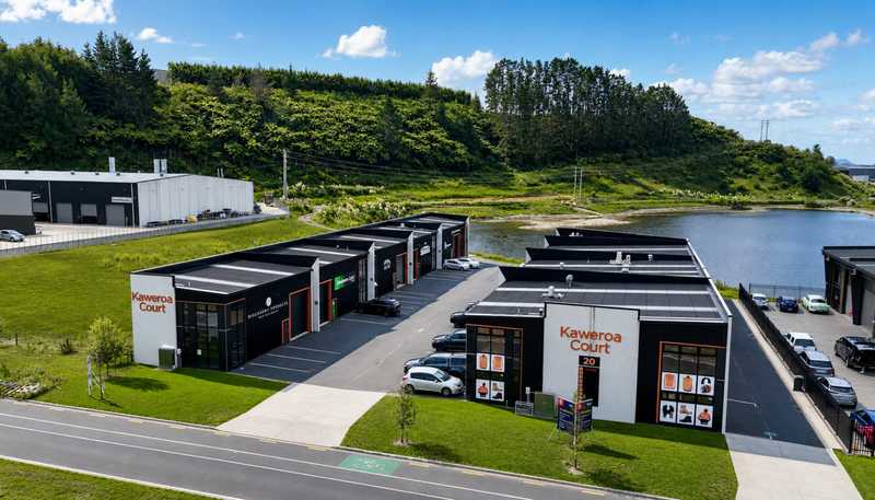 Unit 7 and 20 Kaweroa Drive, Tauriko