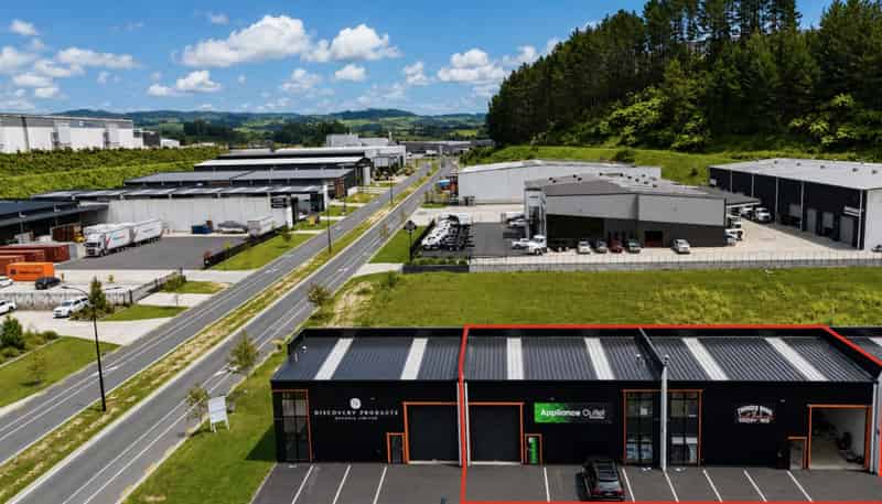 Unit 7 and 20 Kaweroa Drive, Tauriko