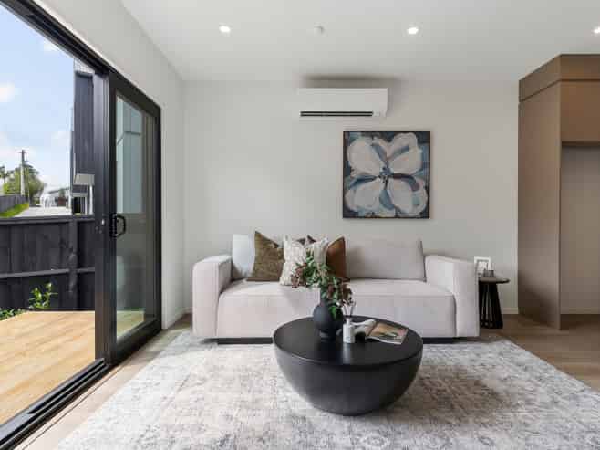 27E Seaview Terrace, Mount Albert