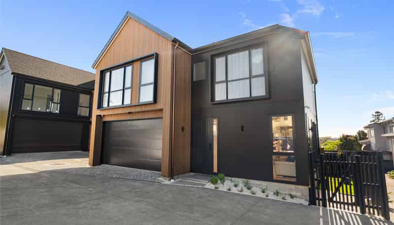 2A Knights Close, Rothesay Bay