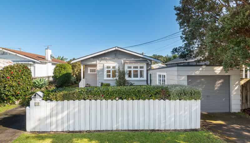 1/18 Gladstone Road, Northcote