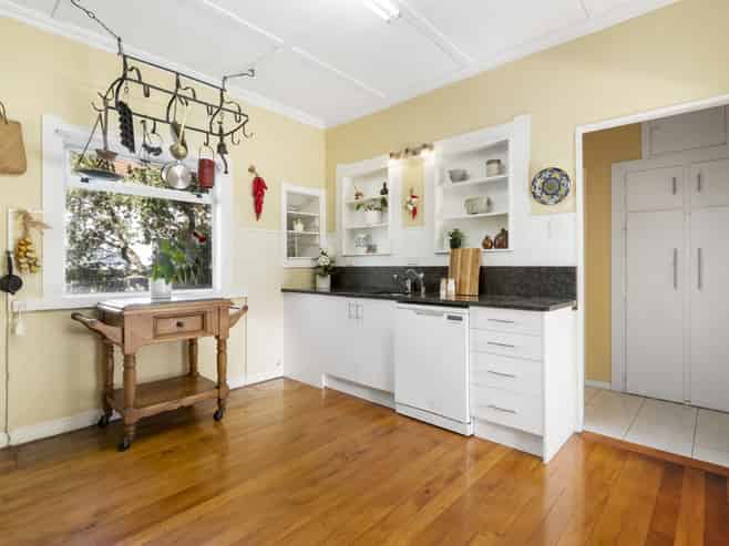 1/18 Gladstone Road, Northcote