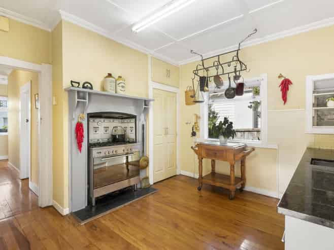 1/18 Gladstone Road, Northcote