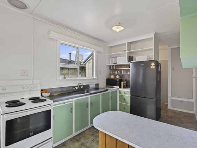 135 Tukapa Street, Westown