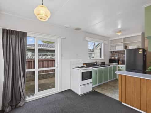 135 Tukapa Street, Westown