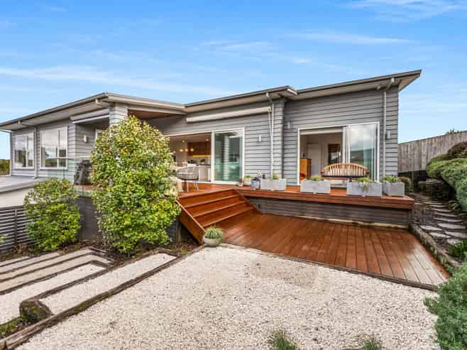 14 Tauwaka Crescent, Riverhead