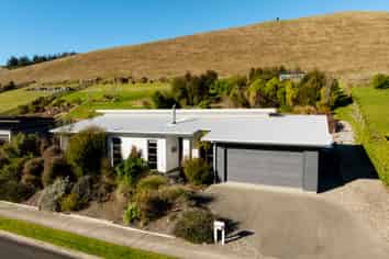 20 Genia Drive, Wakefield