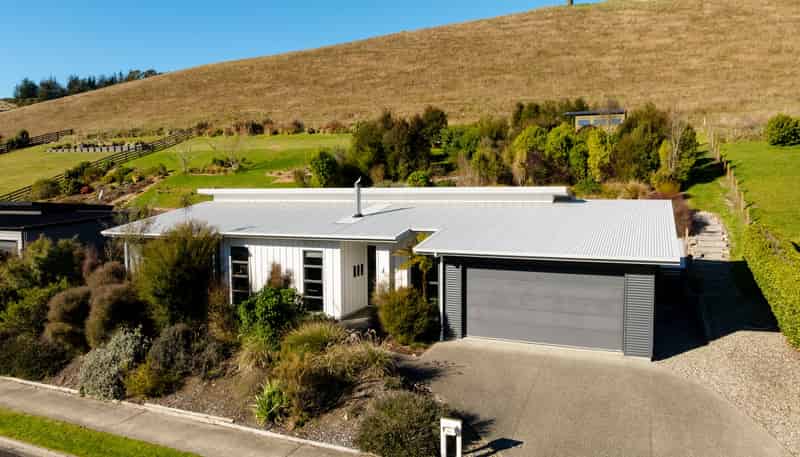 20 Genia Drive, Wakefield