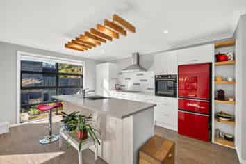 20 Genia Drive, Wakefield