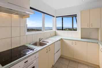 102 Knights Road, Rothesay Bay
