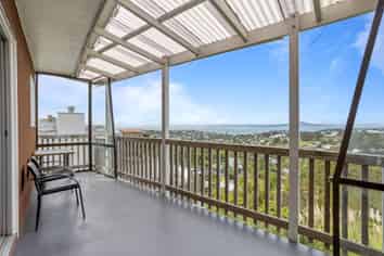 102 Knights Road, Rothesay Bay