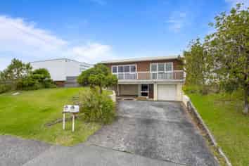 102 Knights Road, Rothesay Bay
