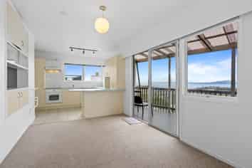 102 Knights Road, Rothesay Bay