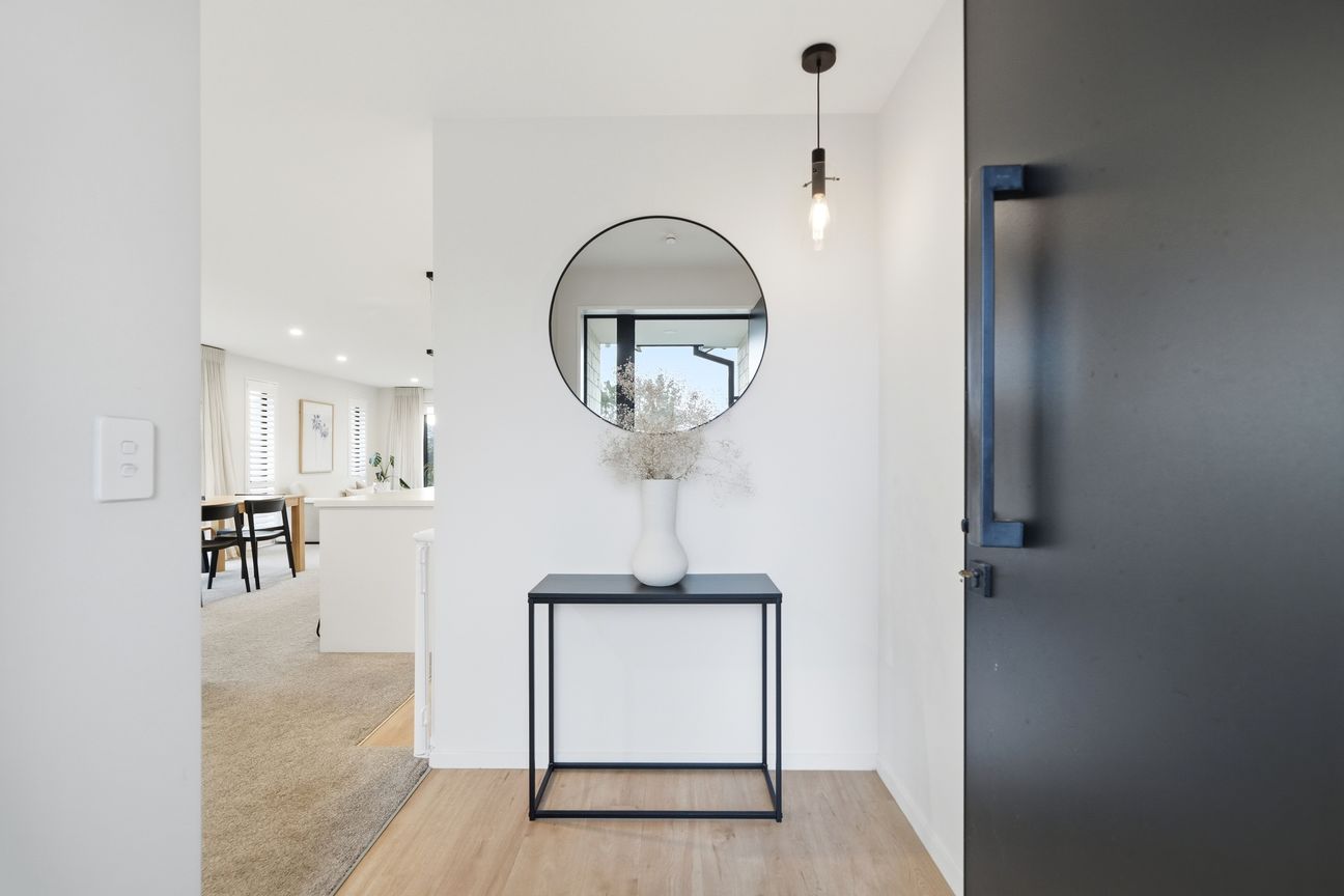 Space to Live, Sun to Enjoy - Bild 3