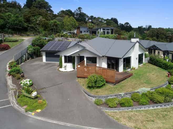 6 Appin Stuart View, Rangatira Park