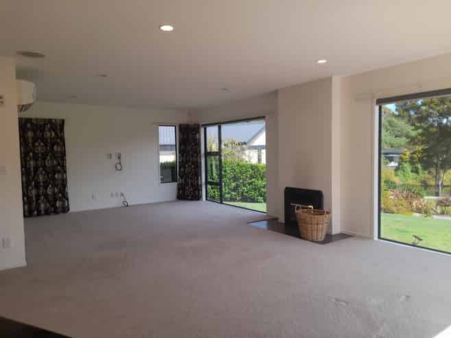 6 Appin Stuart View, Rangatira Park