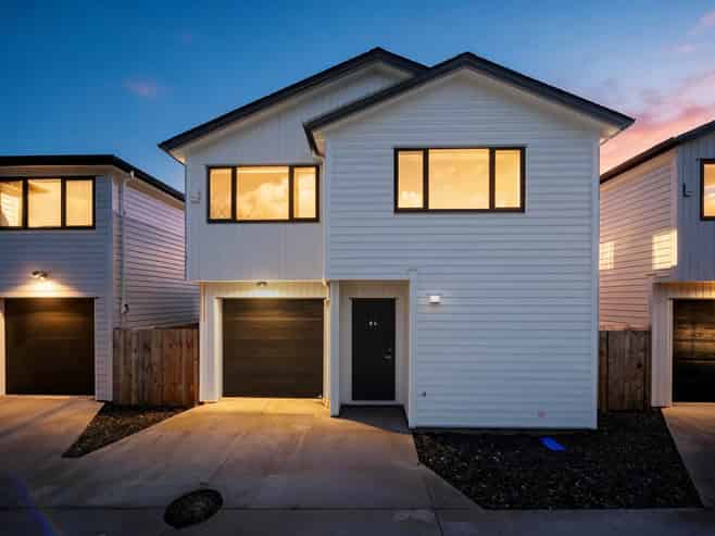 8A Britannia Place, Half Moon Bay