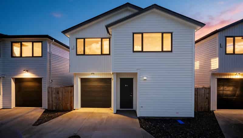 8A Britannia Place, Half Moon Bay