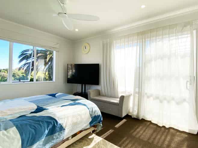 60 De Quincey Terrace, Highland Park