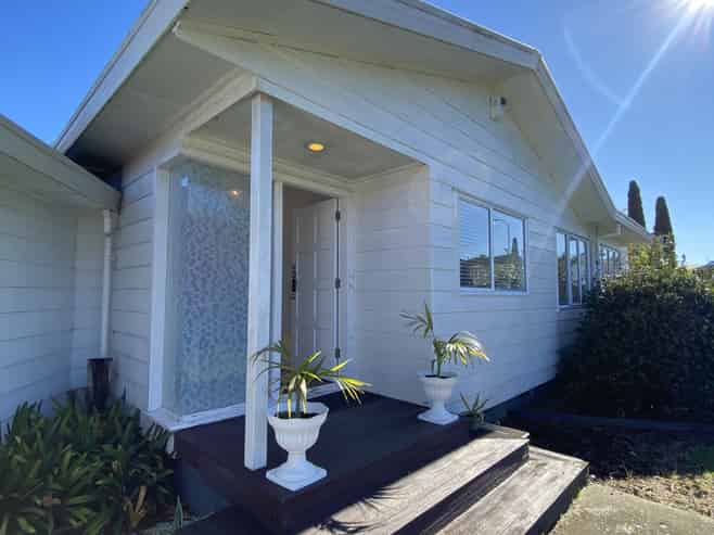 60 De Quincey Terrace, Highland Park