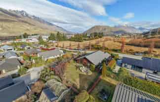 1 Witley Lane, Lower Shotover