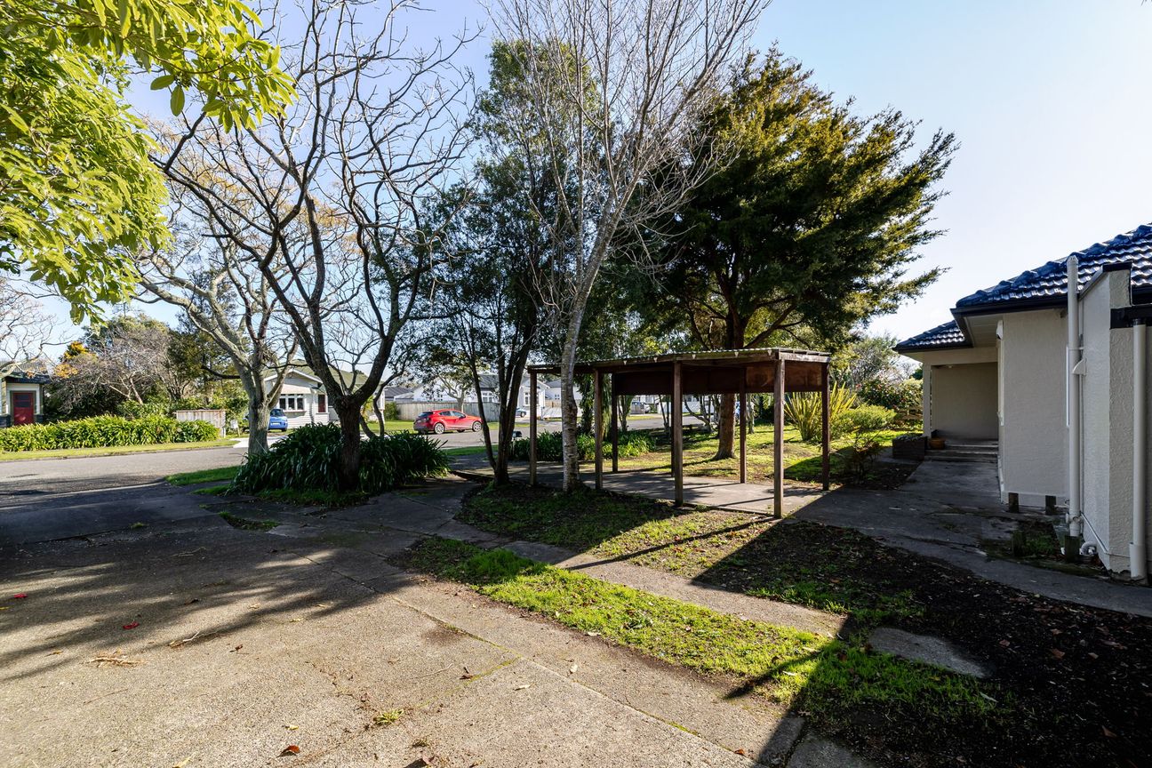 Charming 3-Bedroom House for Rent in West End, Palmerston North – $700 per Week - Vista 3