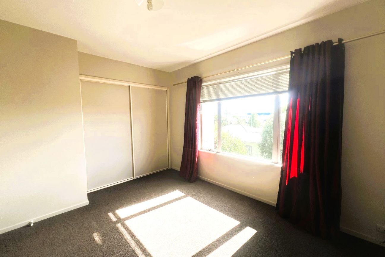 Modern Two Bedroom Townhouse - Altro