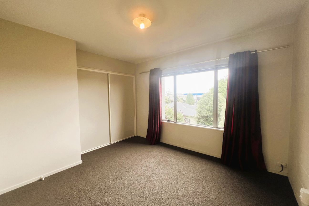 Modern Two Bedroom Townhouse - Vista 5