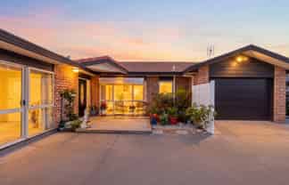 3B Pine Road, Orewa