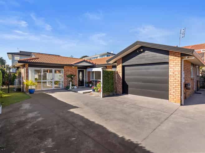 3B Pine Road, Orewa