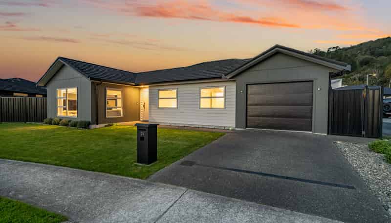 24 Fenwick Crescent, Wallaceville