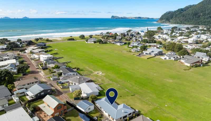 16 Braddock Grove, Pauanui