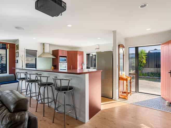 16 Braddock Grove, Pauanui