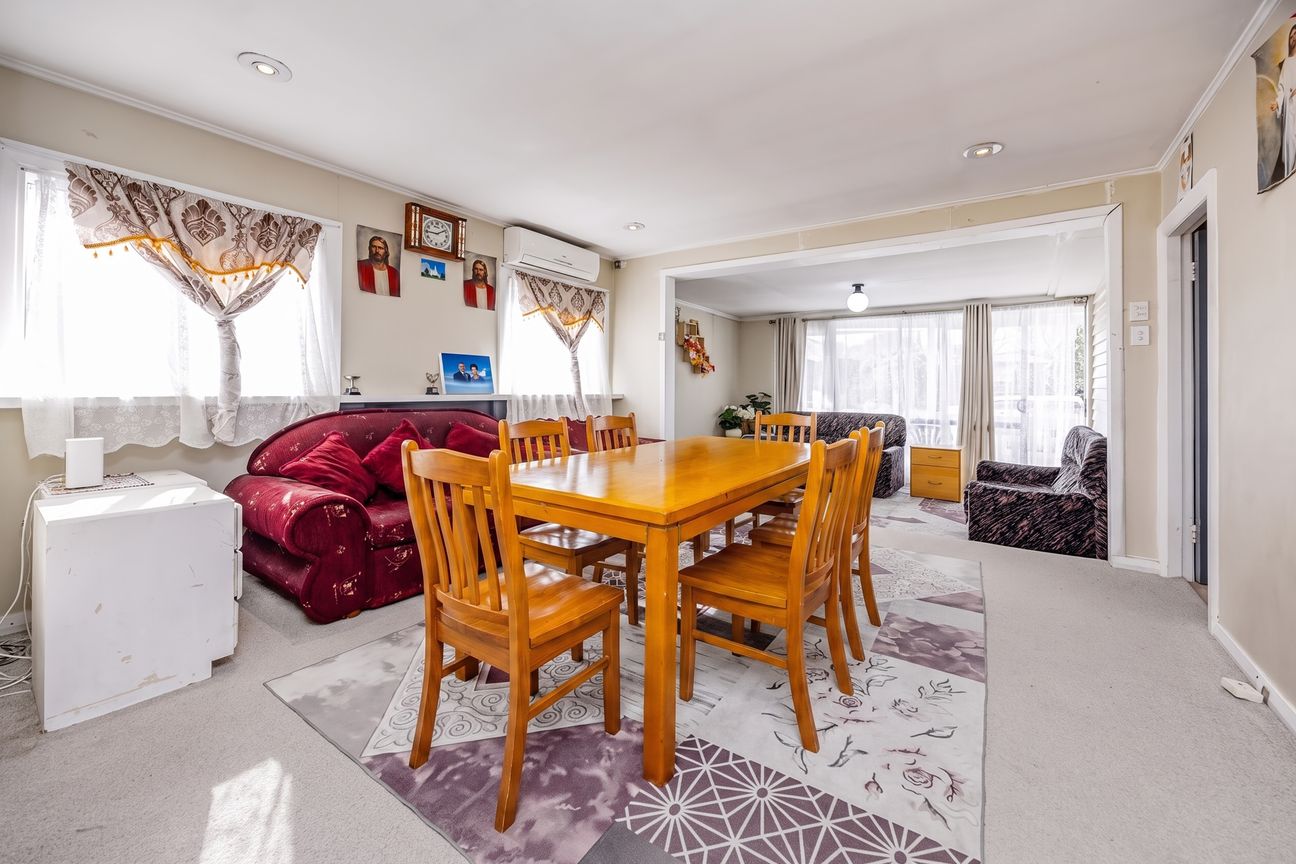 Rare Opportunity to Live, Build and Invest - Bild 5