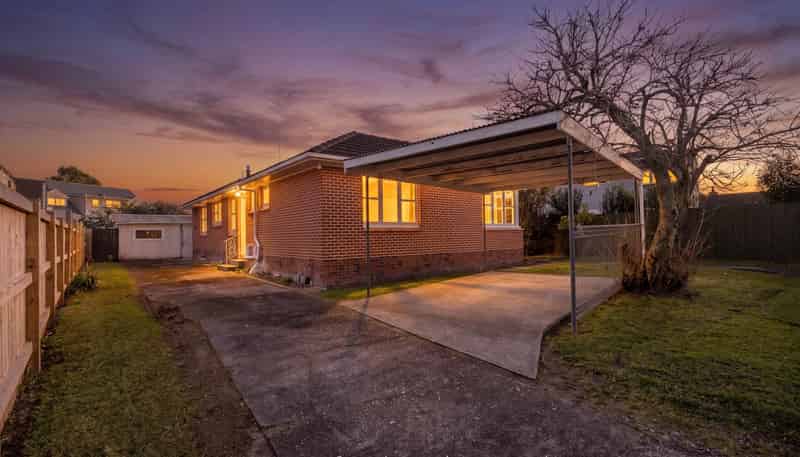 38 Longburn Road, Henderson