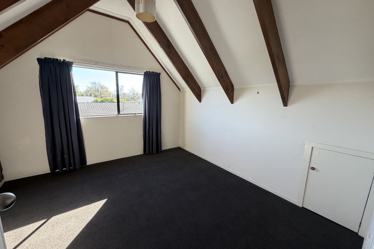 19a James Street - Vista 6
