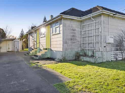6 Acourt Street, Hawera