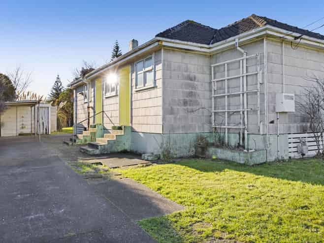 6 Acourt Street, Hawera