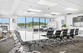 Light-Filled Office | 10+ Carparks