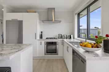 4 Pip Way, Omokoroa