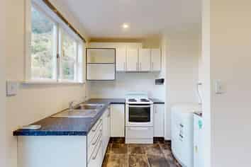 2/287C Happy Valley Road, Owhiro Bay