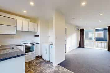 2/287C Happy Valley Road, Owhiro Bay