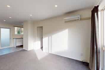 2/287C Happy Valley Road, Owhiro Bay