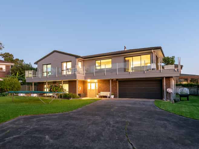 12 Bucklands Beach Road, Bucklands Beach