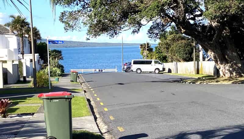 2/12 Earnoch Avenue, Takapuna