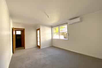 2/12 Earnoch Avenue, Takapuna