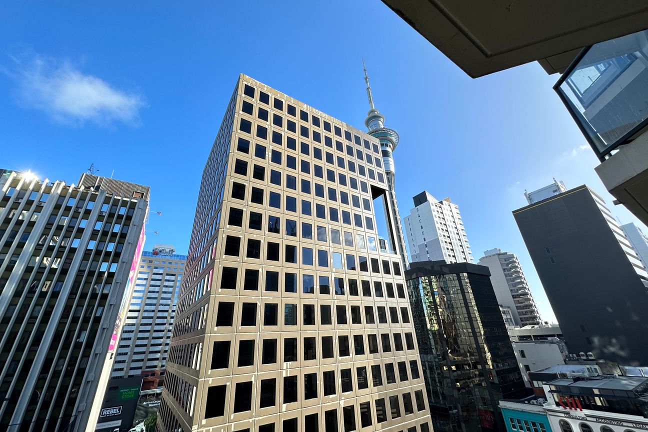 One Bedroom apartment with car park and Skycity views - Aanzicht 3