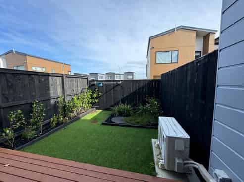 10 Kiato Lane, Flat Bush
