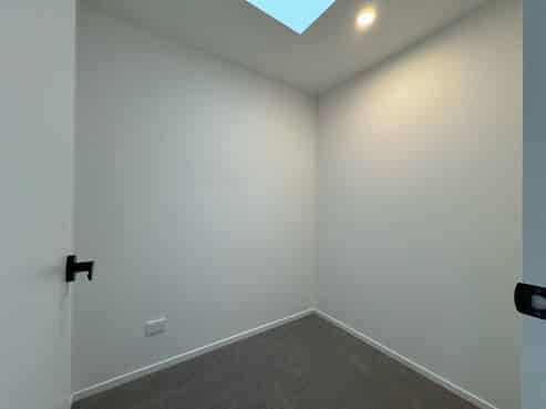 10 Kiato Lane, Flat Bush