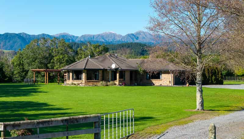 14 Pukematawai Lane, Levin